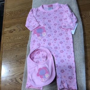 1 piece outfit with bib. 6-9 months